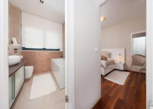 Seafront Villa Trogir Deluxe Jevan 6 Beautiful Bedrooms Private Pool