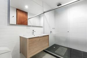 Gauss 1205-Serenity Modern AptTerraceSquashGym