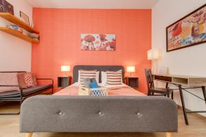 Quaint Red Velvet Apartment