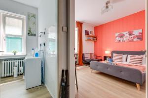 Quaint Red Velvet Apartment