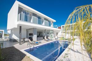 Villa Olive Loux,Brand New, Exquisite 5Bdr Protaras Villa With Pool,Close To The Beach