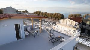 Noah Sea-View Apartments