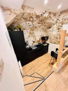 LÉcrin de Pierre T1 bis balcon