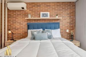 Kyux 405 - The Icon of Exclusivity in Laureles