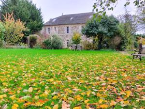 Pilea, Maison à la campagne avec grand jardin