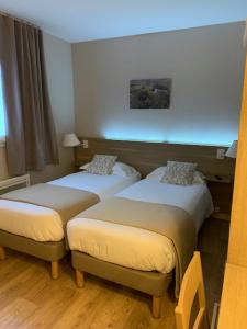 Logis Hôtel Restaurant Du Lion Dargent Et Des Tanneries