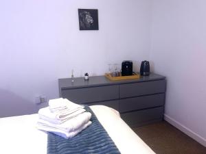 Spacious room in shared apartment Bristol