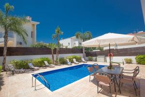 Villa Dafnis Chrysos - Modern 3 Bedroom Protaras Villa With Pool