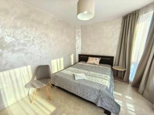 Sunny Dream Family Apartment