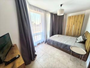 Sunny Dream Family Apartment