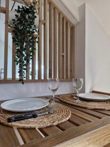 Loft Moderne et Rénové - Idéal Pros & Familles - 1 à 4 pers - Wifi - 5 min de la Gare