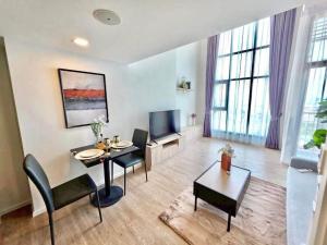 Modiz Modiza Sukhumvit R3