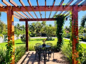 Casa com Piscina Aquecida perto dos parques - Recanto Quinta das Palmeiras Olímpia-SP