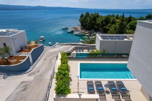 Villa Forti Dva - 5 Bedroom Modern Villa - Sister Villa Available - Sea Views