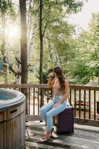 Treehouse Duo Lakefront 2 Private Hot Tubs