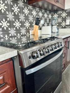 Forever Sunsets, Beachfront 3BR with Private Pool