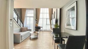 Modiz Modiza Sukhumvit R4