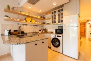 Beautifully decorated apartment near the beach