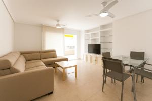 Beachside Apartment with Beautiful Sea Views