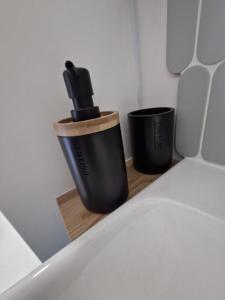 Loft Moderne et Rénové - Idéal Pros & Familles - 1 à 4 pers - Wifi - 5 min de la Gare