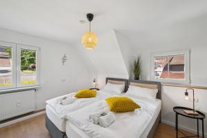 SCHUSTERjunge Homes I Zentrale Ferienwohnung I neu & modern I 3 Zimmer bis 6 Personen