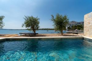 Beachfront Escape Villa Nevera