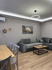 Stylish Renovated Flat with 2 Balconies & Great Natural Light