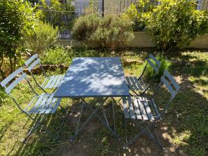 Appartamento in villetta bifamiliare con giardino