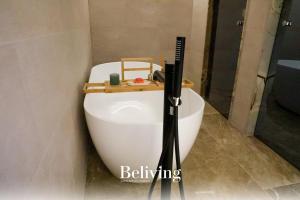 Luxury, private pool and sea view