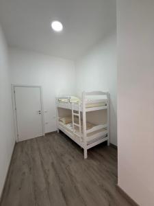 Amars Apartment - 6 Guests, 2 Rooms, Durres Beach