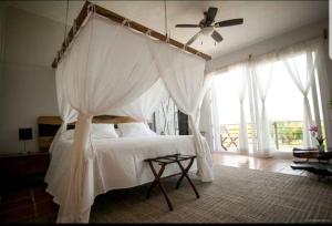 Breathtaking views of the ocean andthe amenities you could possibly need