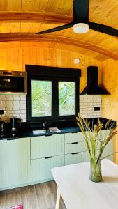 The Green Wagon Costa Brava, Piscina Privada, AC, WIFI, Parking, Terraza