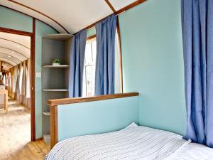 Brunel Boutique Railway Carriage 5