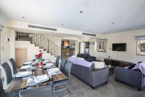 Villa Dafnis Platina - Lovely 4 Bedroom Protaras Villa With Private Pool