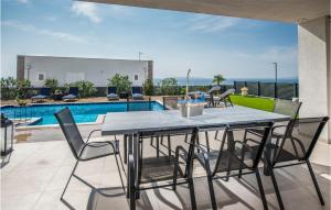 4 Bedroom Gorgeous Home In Novalja