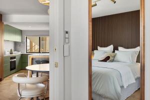 Cottesloe Neue Blue Apartment