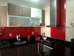 Duplex Inteiro com Piscina , & Churrasqueira