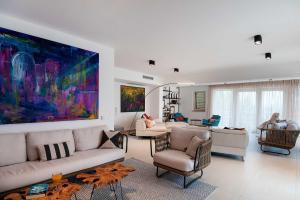 Villa Sumartin Selca, Stunning, Luxurious Frontline 7 Bedrooms, Amazing Sv