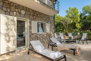 Villa Sumartin Selca, Stunning, Luxurious Frontline 7 Bedrooms, Amazing Sv