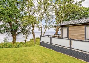 Woodside Coastal Retreat