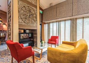 Woodside Coastal Retreat