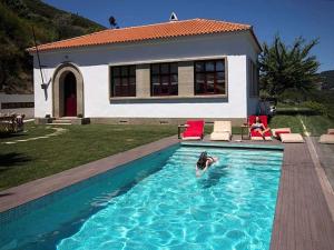 Outstanding Pinhao Villa 4 Bedrooms Villa Gouva Pool Table