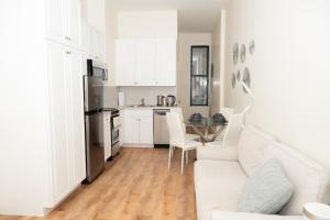 East2 Village Center Apartment7 w Full Amenities Great New York Location