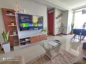 DEPARTAMENTO con BALCÓN DE 3 HABITACIONES CERCA DE TODO