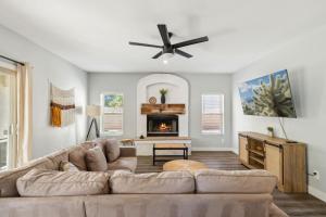 Spacious Retreat with Pool & Golf Course View