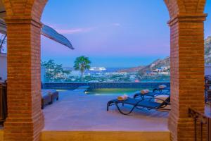 Villa Buena Vista 4BR by Cabo Villas
