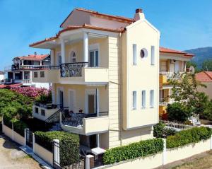 Prime Luxury Villa beach front