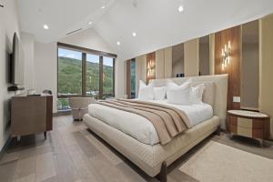 Lavish 5-Bedroom Penthouse with Four Seasons Flair