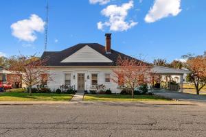Cozy Bourbon Trail Retreat 15 min to Makers Mark and 20 min to Bardstown