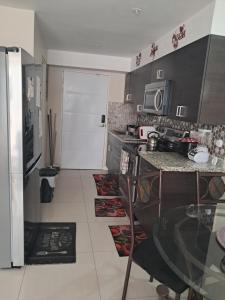 Mecca by Jen Apt 211